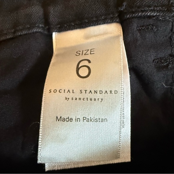 Social Standard by Sanctuary | Black Camouflage Skinny Pants | Sz 6 - Picture 6 of 9